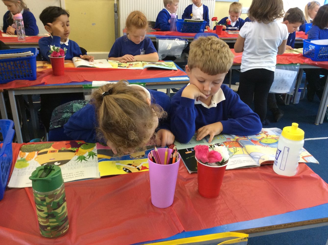 Year 2 - Reading Café - Kings Road Primary School